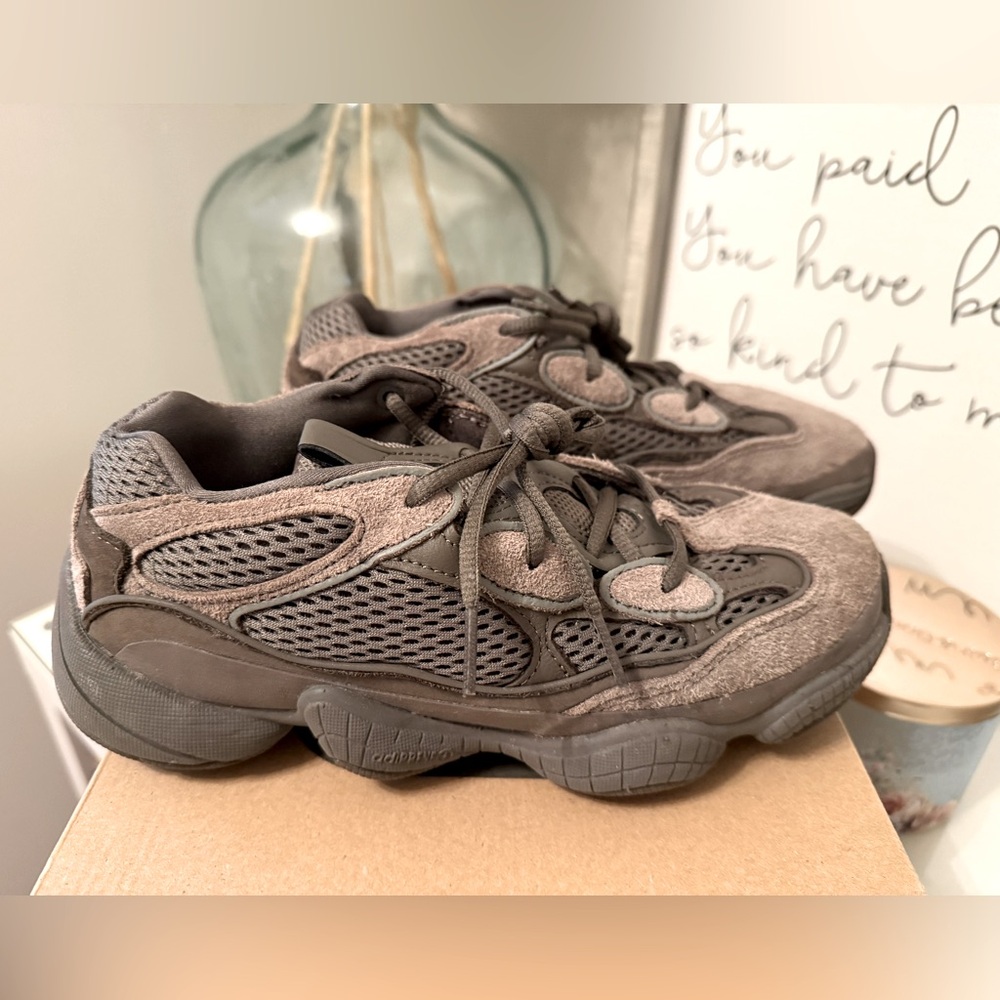 Yeezy 500 Brown Clay. GREAT condition Gently used size 6 men.
